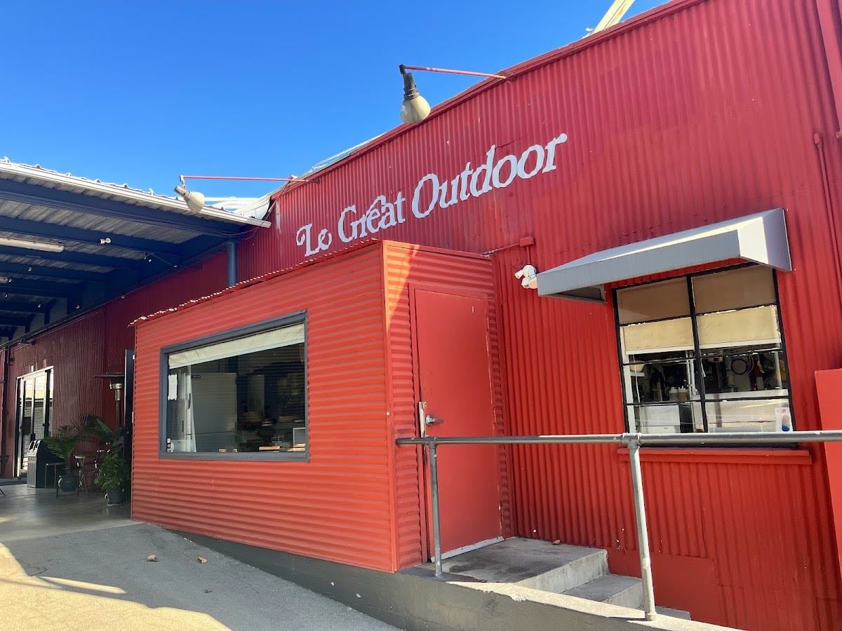Le Great Outdoor Restaurant