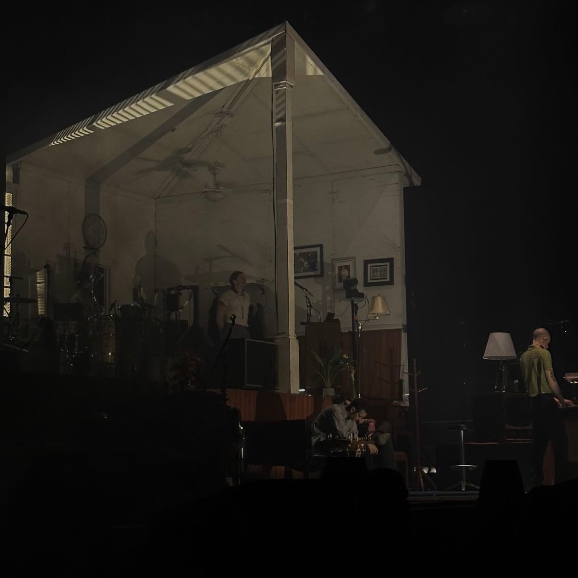 the 1975 - 05/03/24 - hamburg