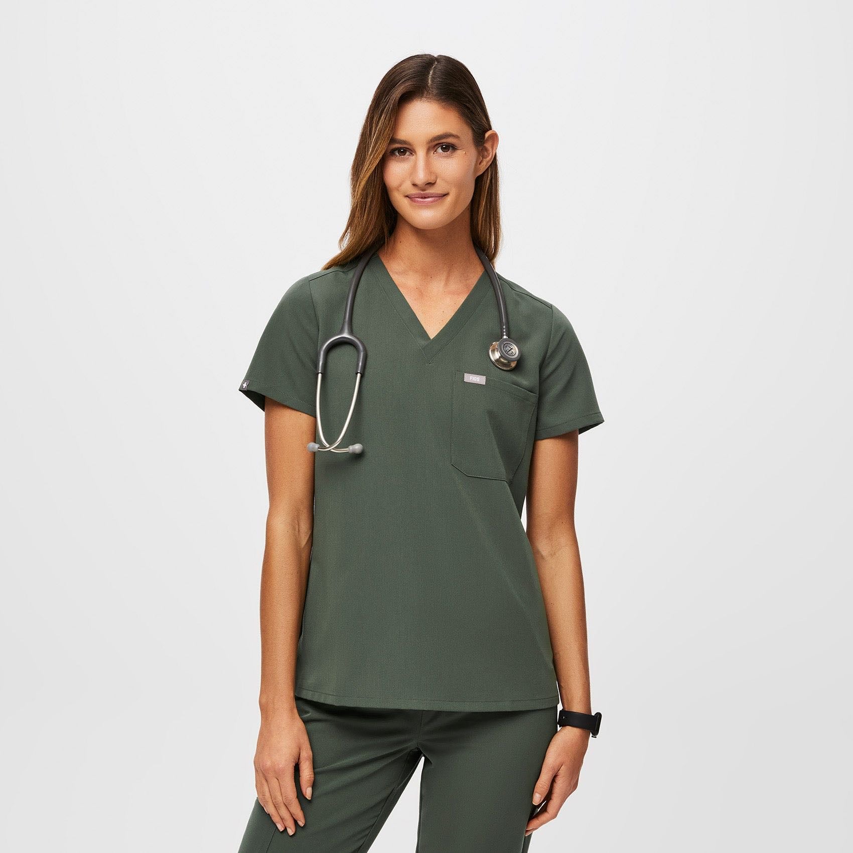 FIGS - Women’s Catarina One-Pocket Scrub Top™ - Moss · FIGS