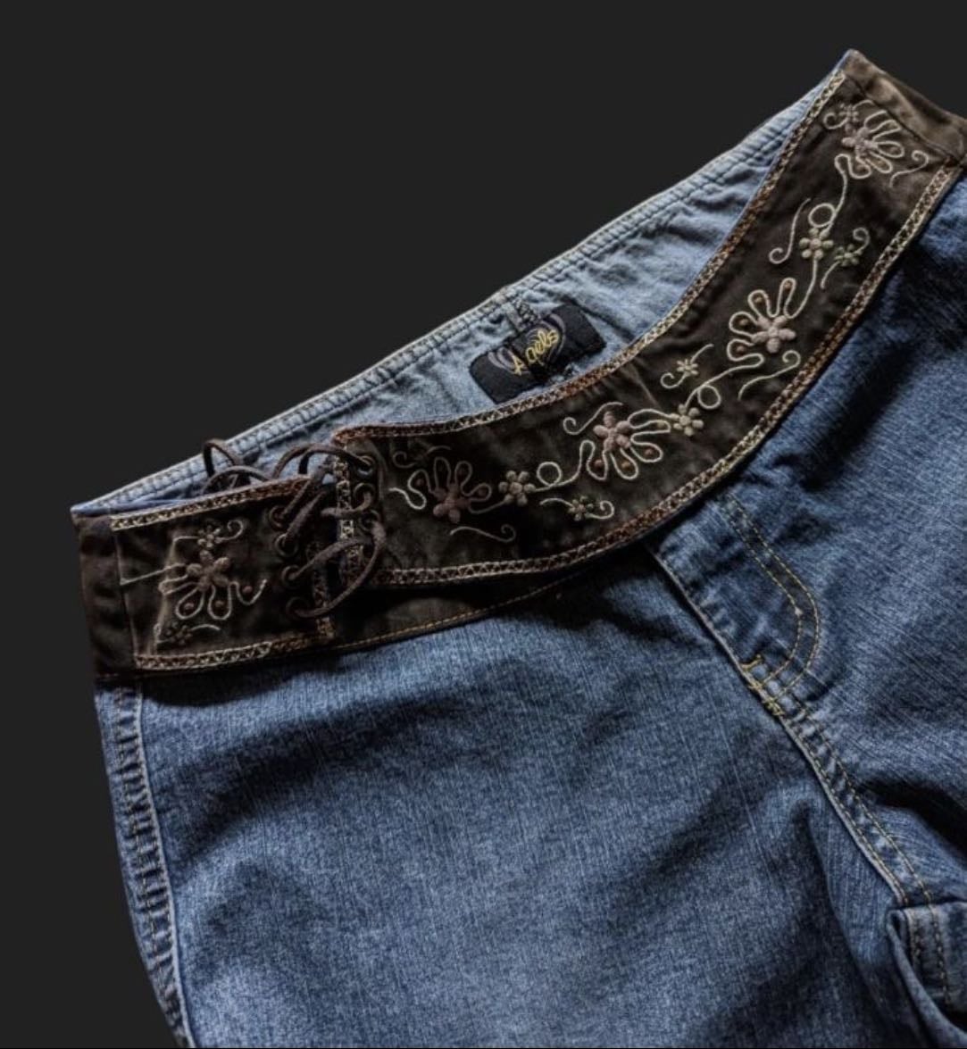 Embroidery Jeans
