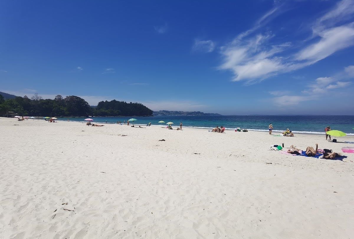 Playa de Lapamán - Tiene chiringo
