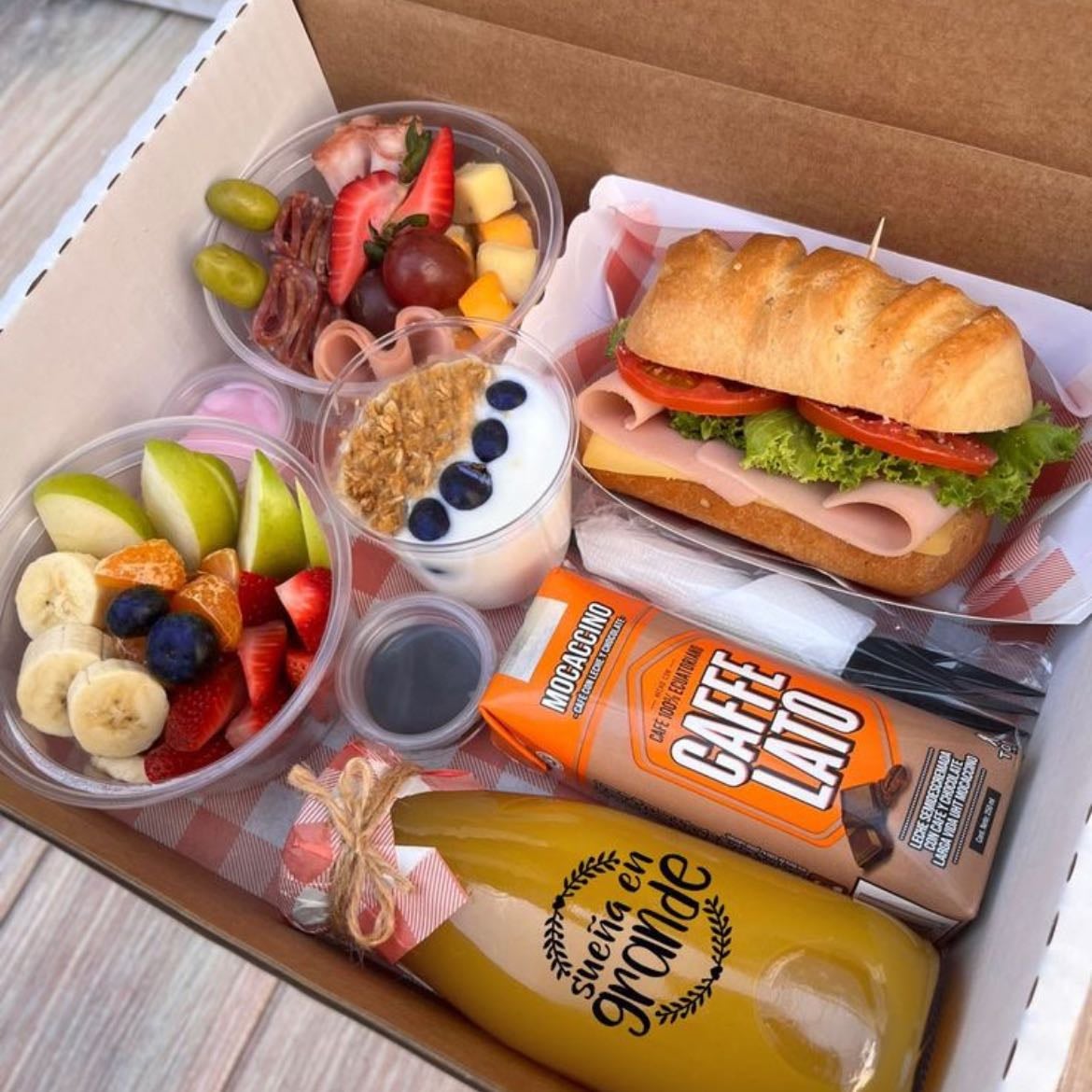 Desayuno - Enviarle una caja de desayuno a donde esté