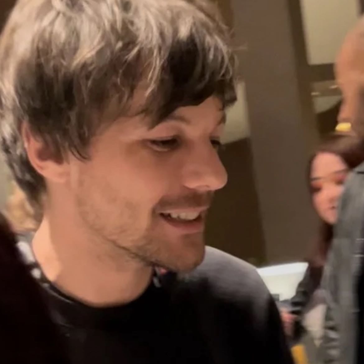 LOUIS TOMLINSONNN