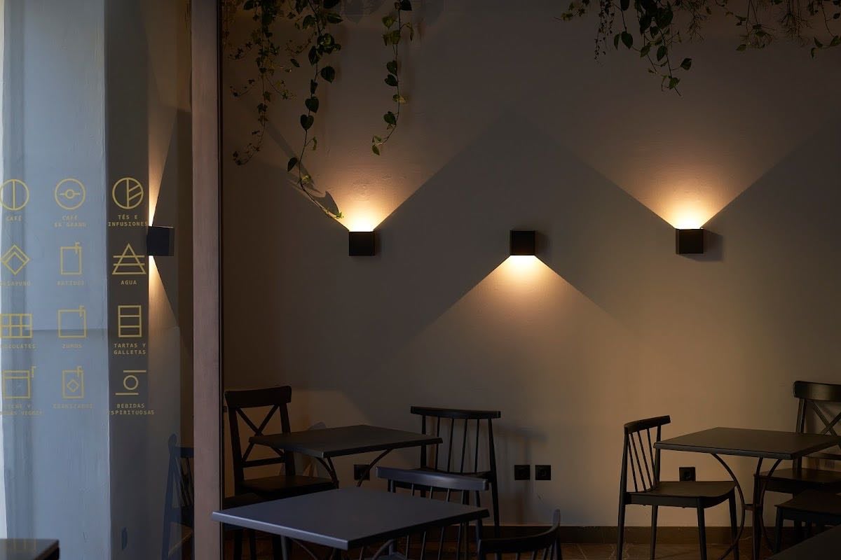 Oteiza Specialty Coffee & Breakfast