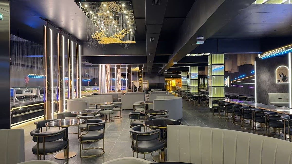 GRAND TOWER RESTAURANT