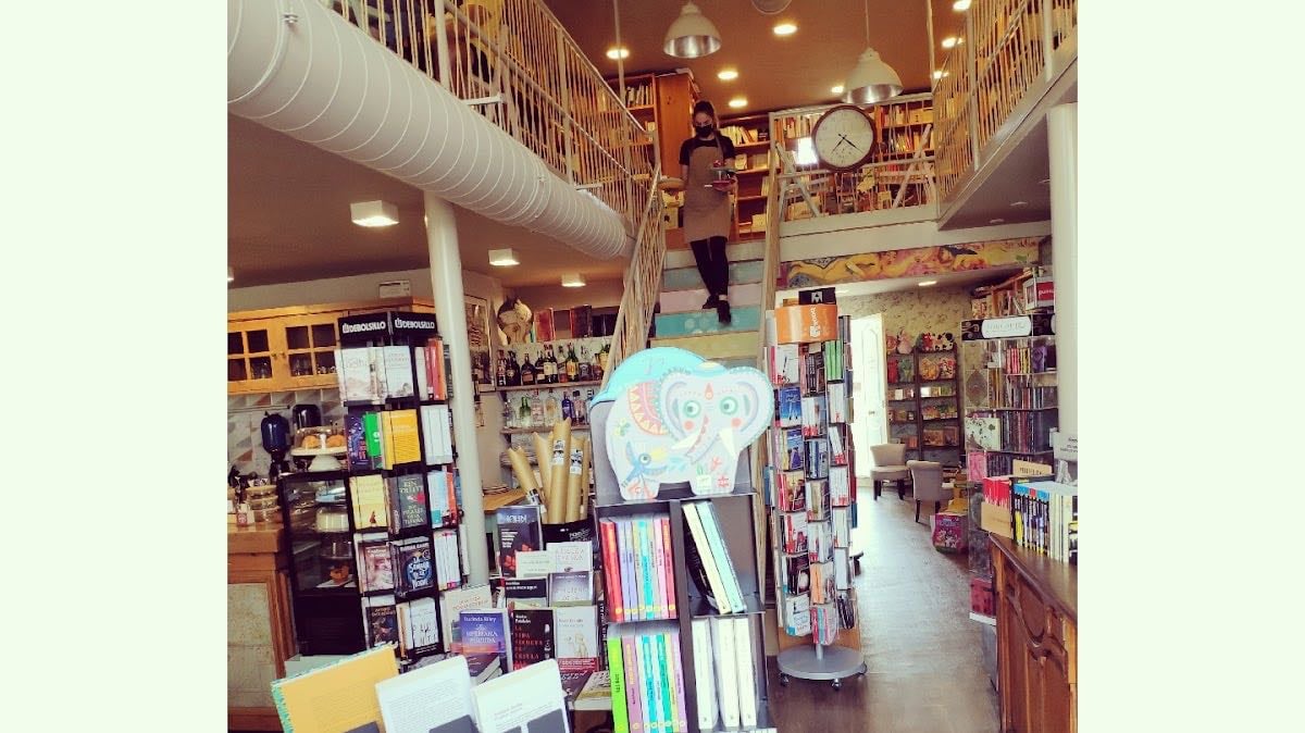 Q Pro Quo Coffee library