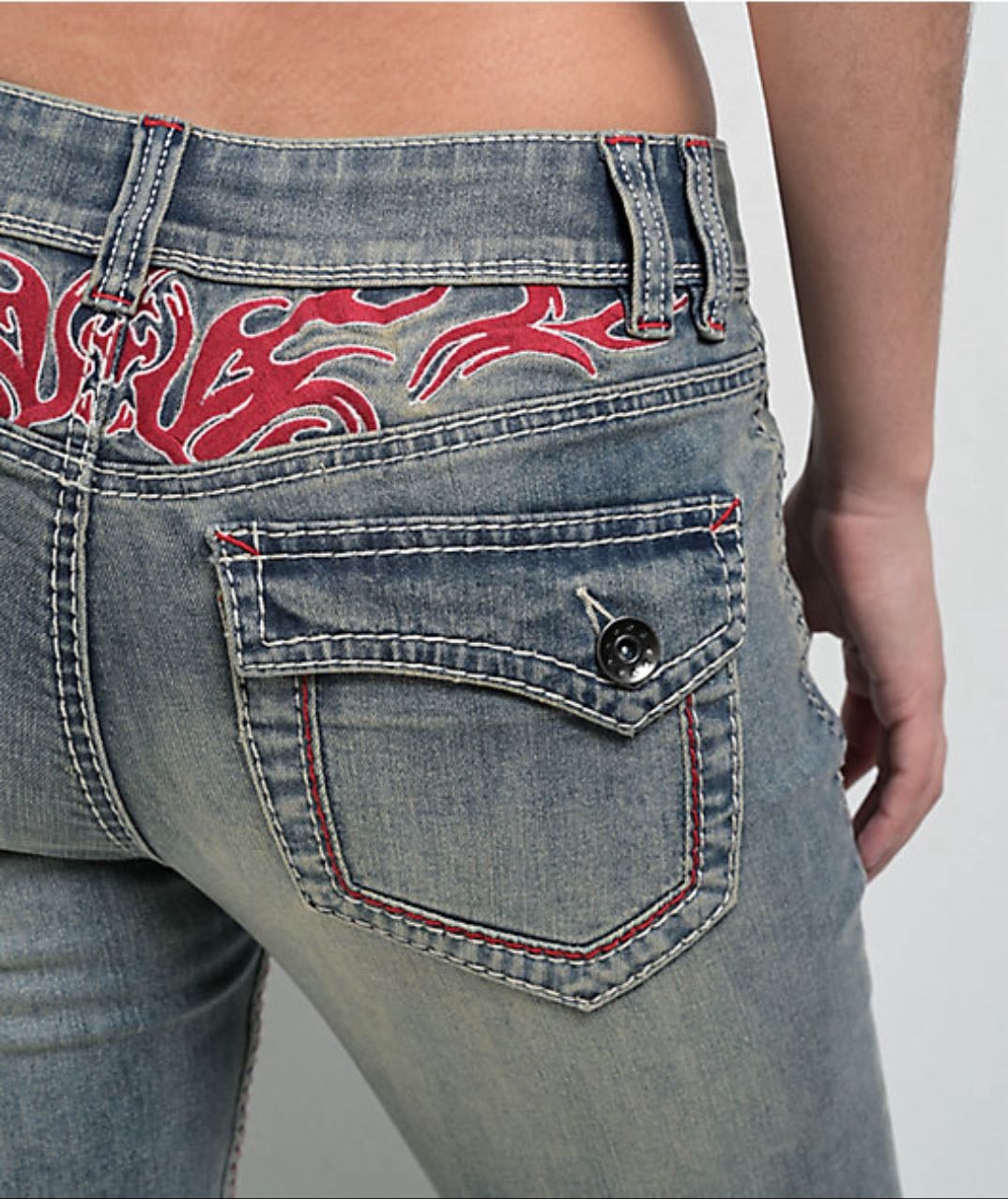 Ninth Hall Alyssia Contrast Blue Wash Mid Rise Bootcut - Marca: Zumiez