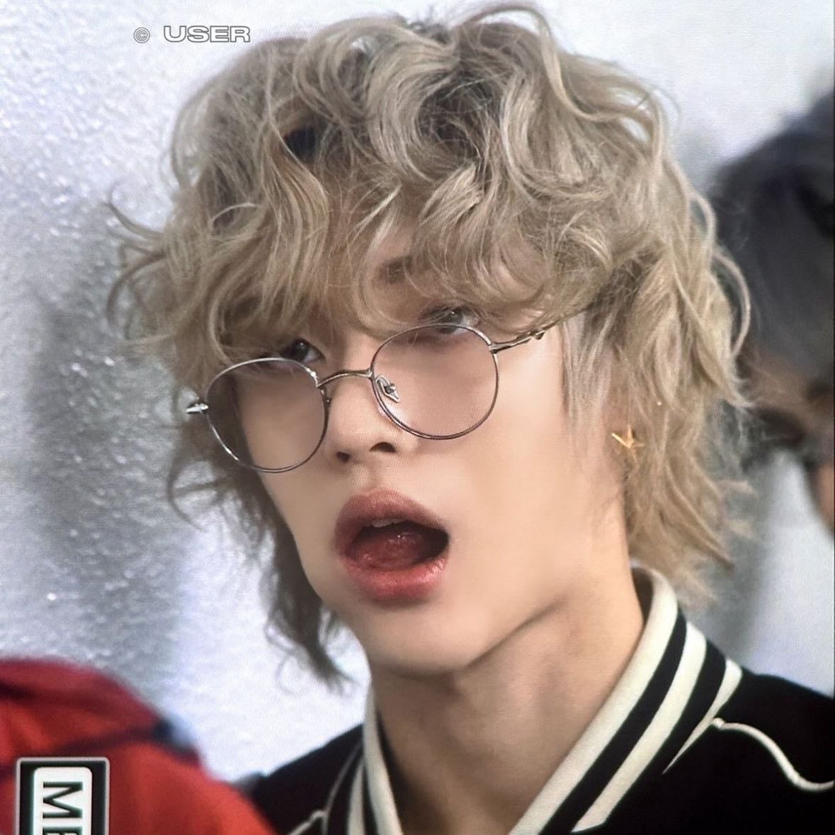 blonde curly hair wonbin - i will never shut up about it