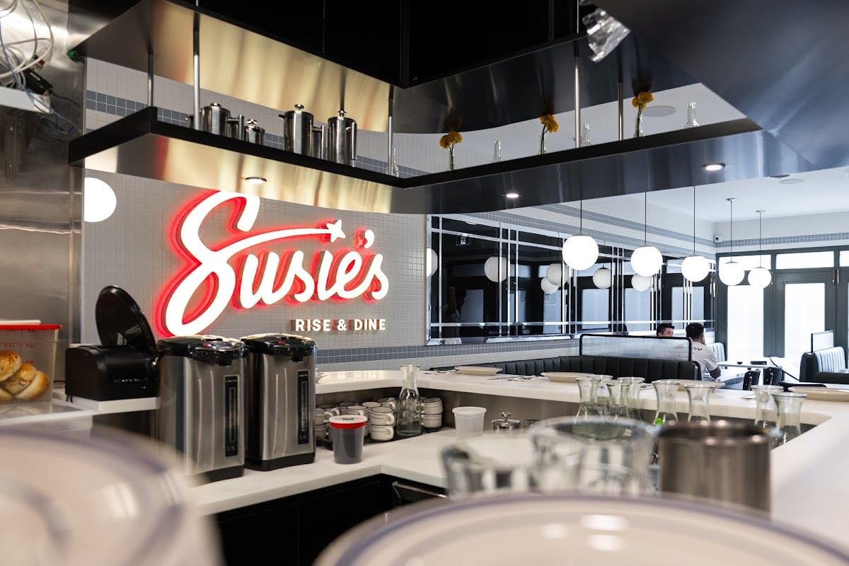 Susie's Rise & Dine - diner style breakfast lunch and cocktails