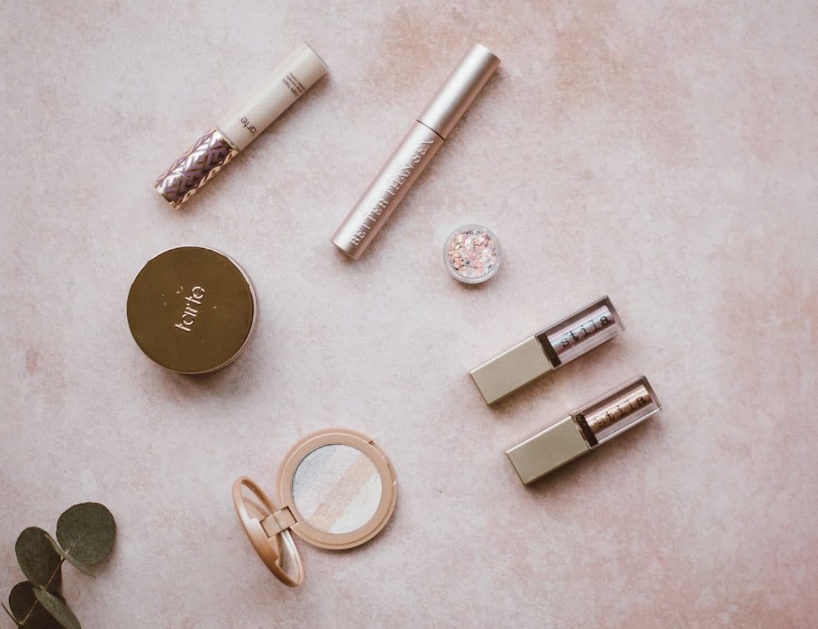 mis favoritos de maquillaje 🫅🏻 - Products hypelist by Yaelis Minyety Lara