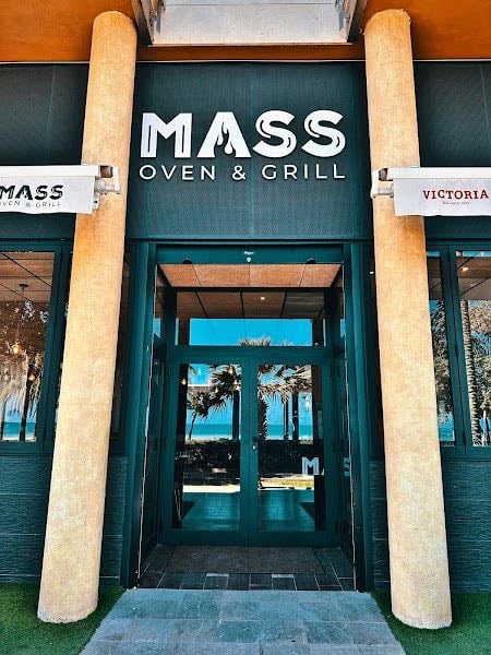 MASS Pizza & Burger - Pacífico