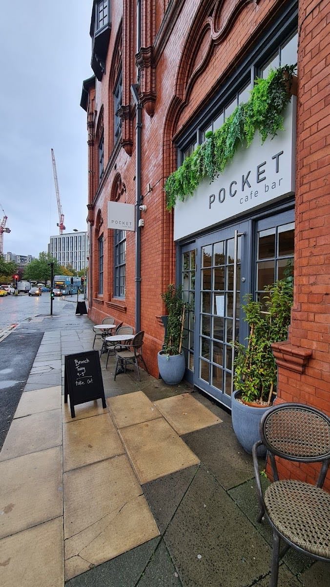 Pocket cafe bar