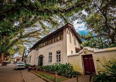 Old Harbour Hotel