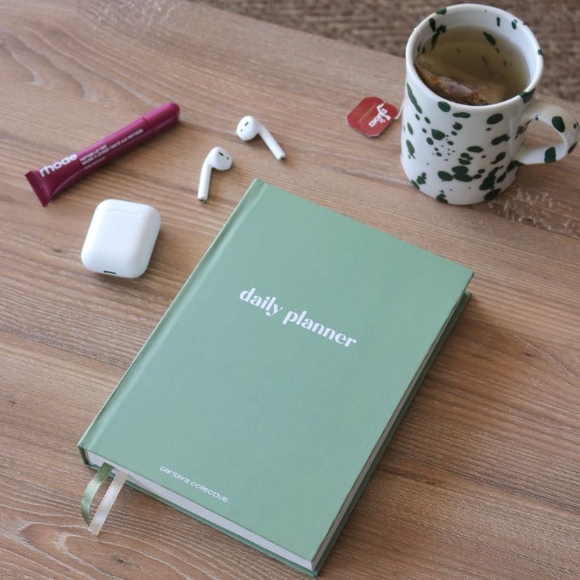 Daily planner - De la tienda panteracollective ojalá rosado