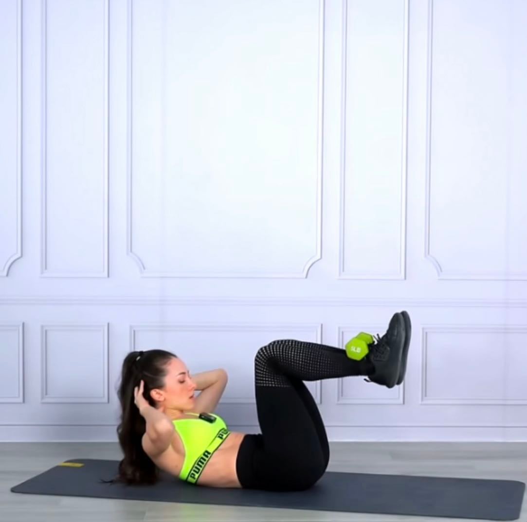 Weighted 90° crunches