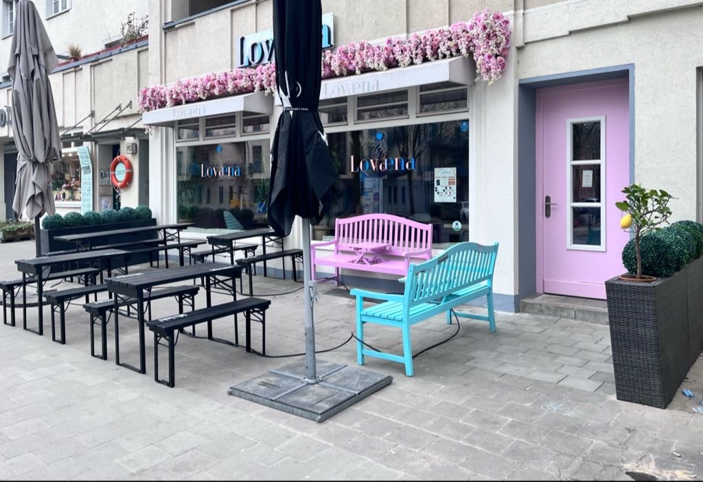 Lovaena Café