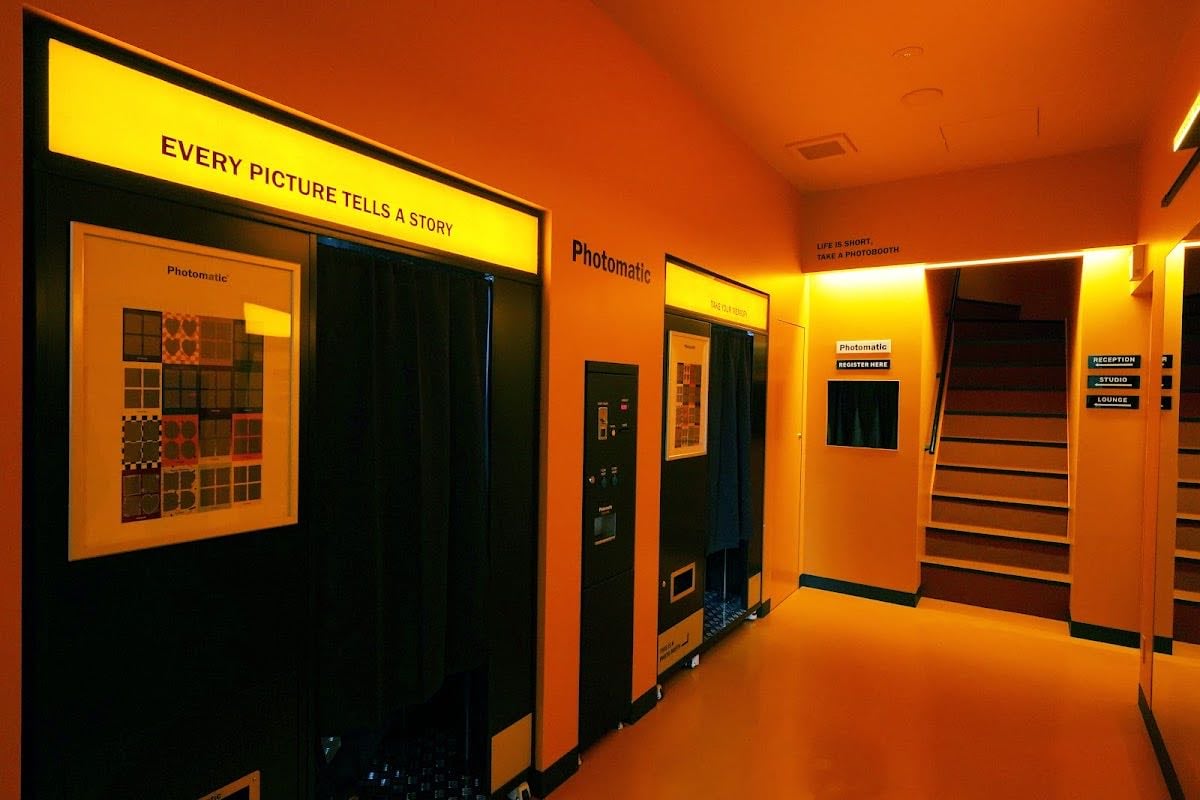 Photomatic Shibuya Dogenzaka store - Cunty photobooths.