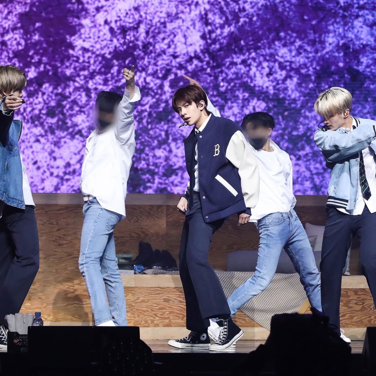 LOVE ME RIGHT - EXO