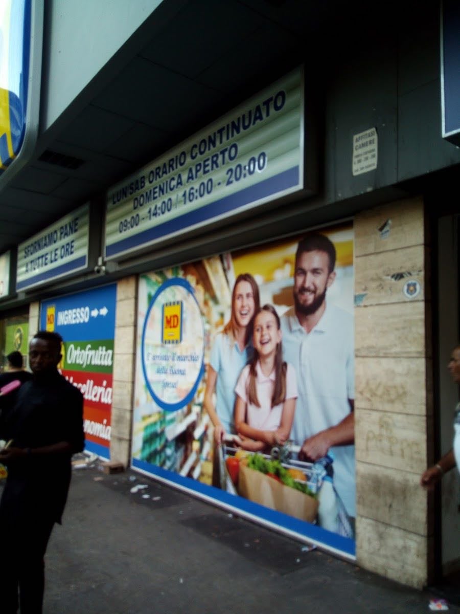 discount supermarket