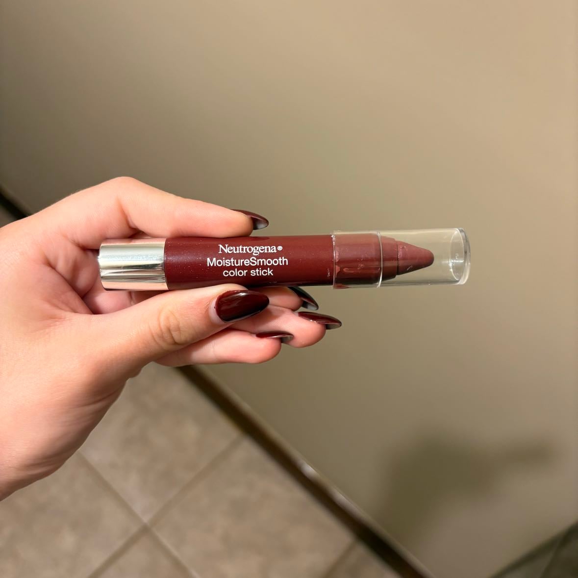 Neutrogena MoistureSmooth - color stick