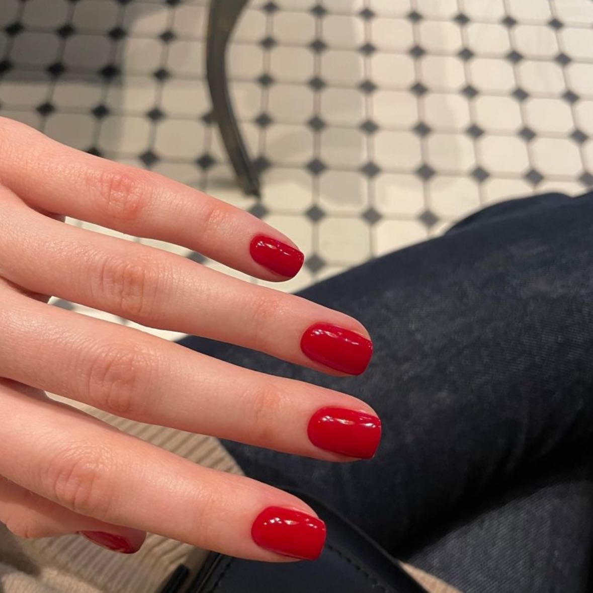 red. - rojo naranjoso!