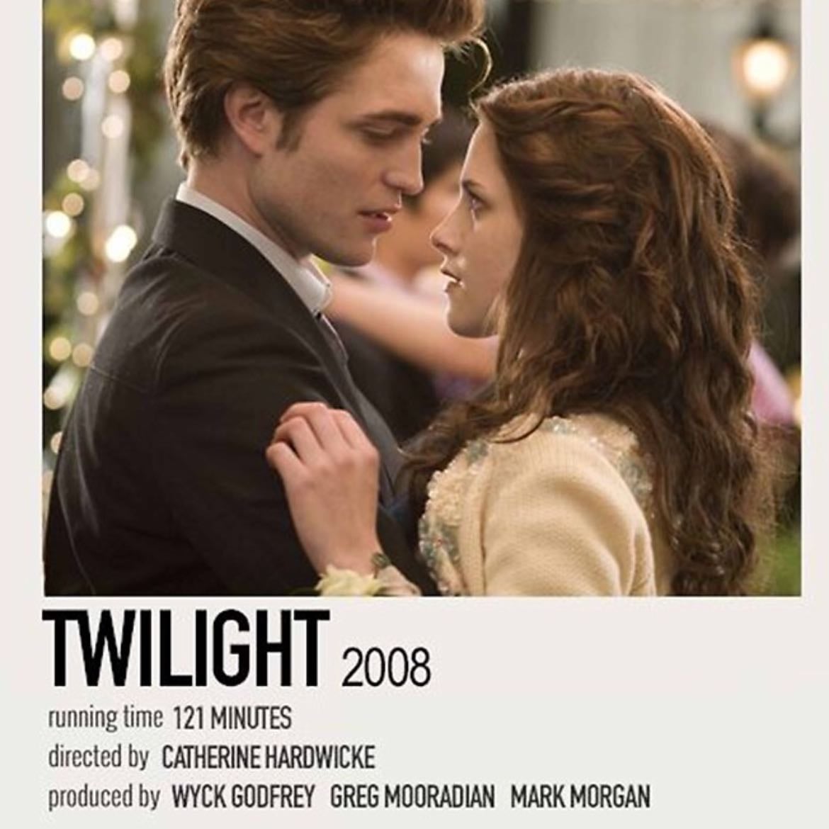#3 Twilight - “Crepúsculo” es mi comfort movie por su romance, atmósfera nostálgica y mundo envolvente.