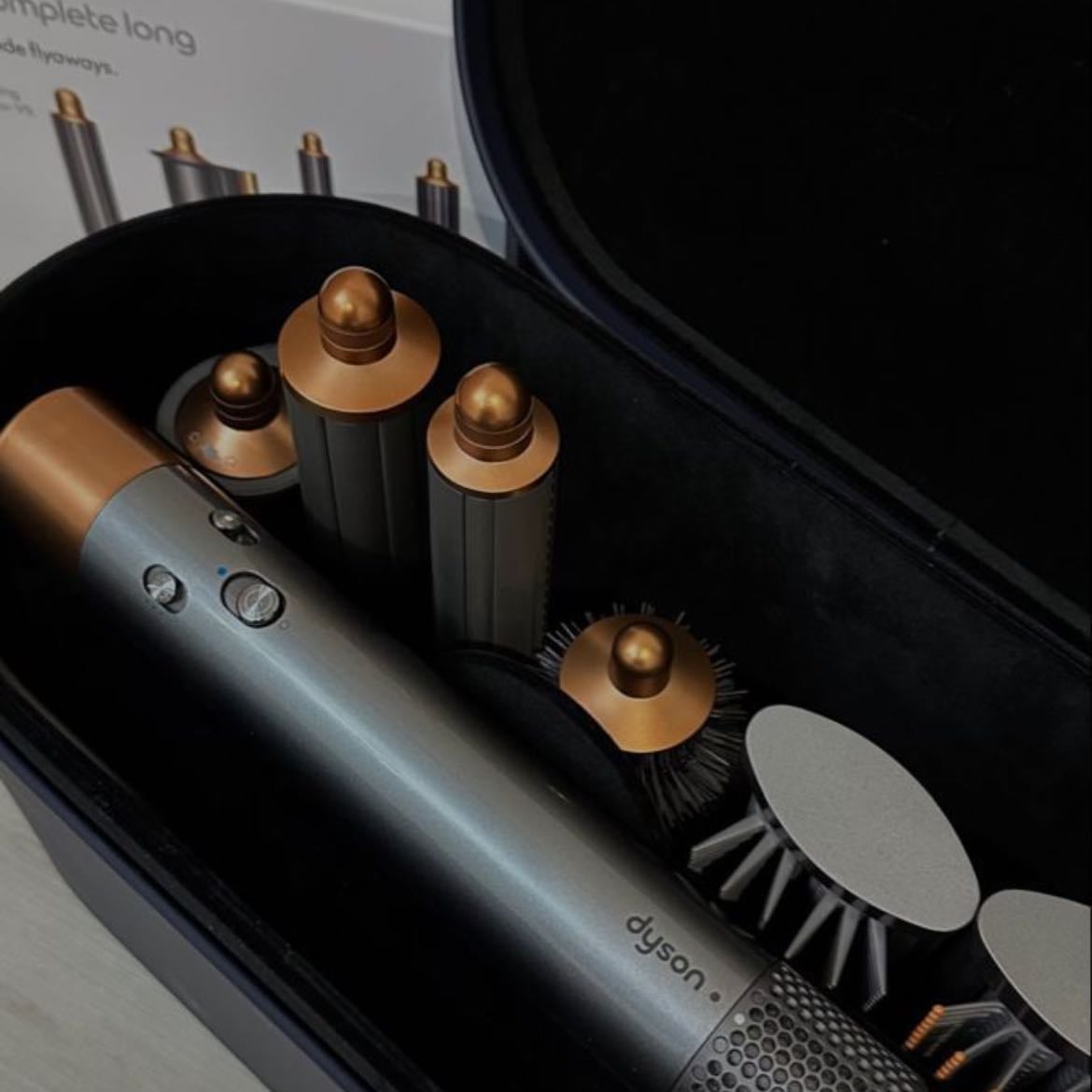 #1 Dyson - Para poder tener un cabello mรกs estilizado.