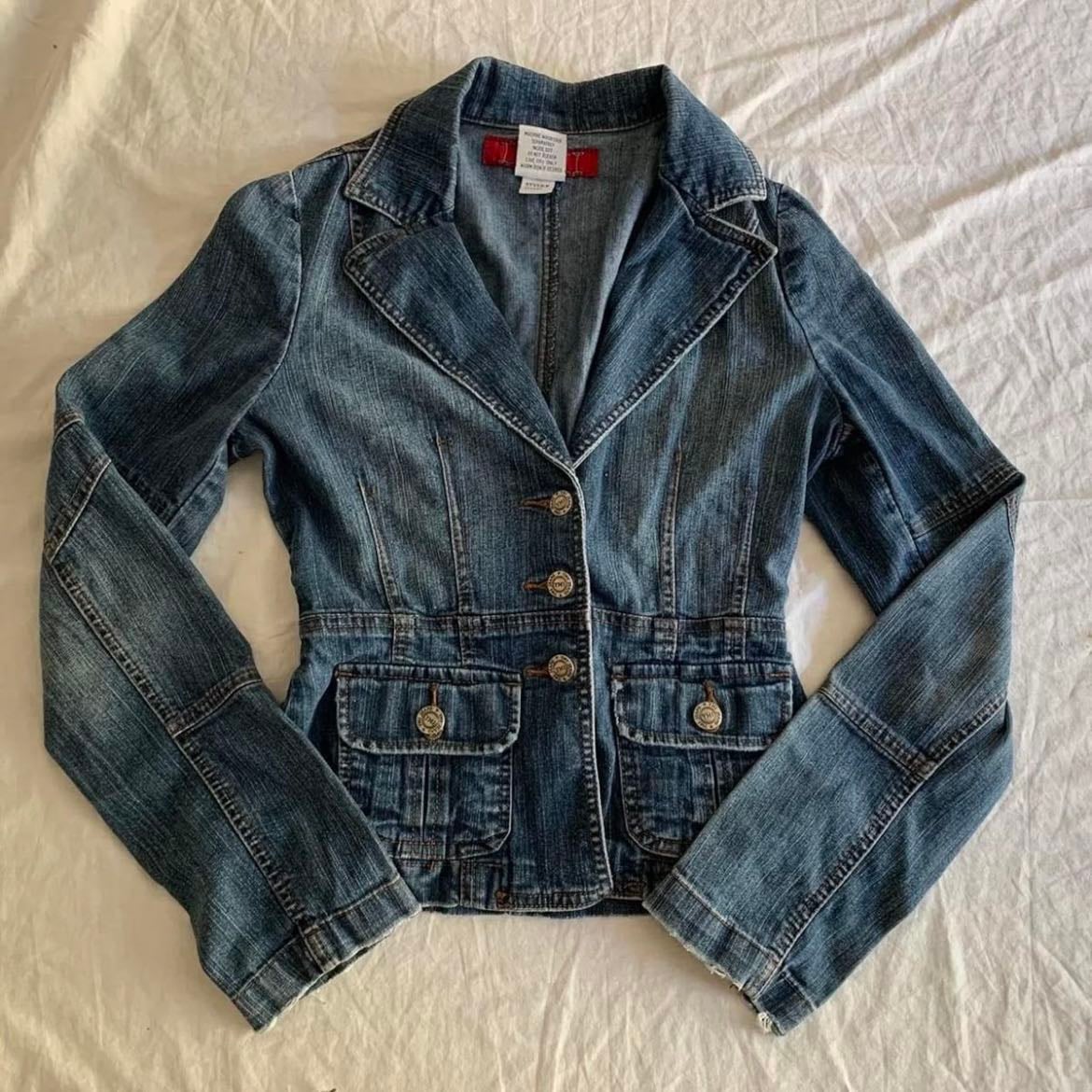 cute denim jacket - tight fit w looser arms