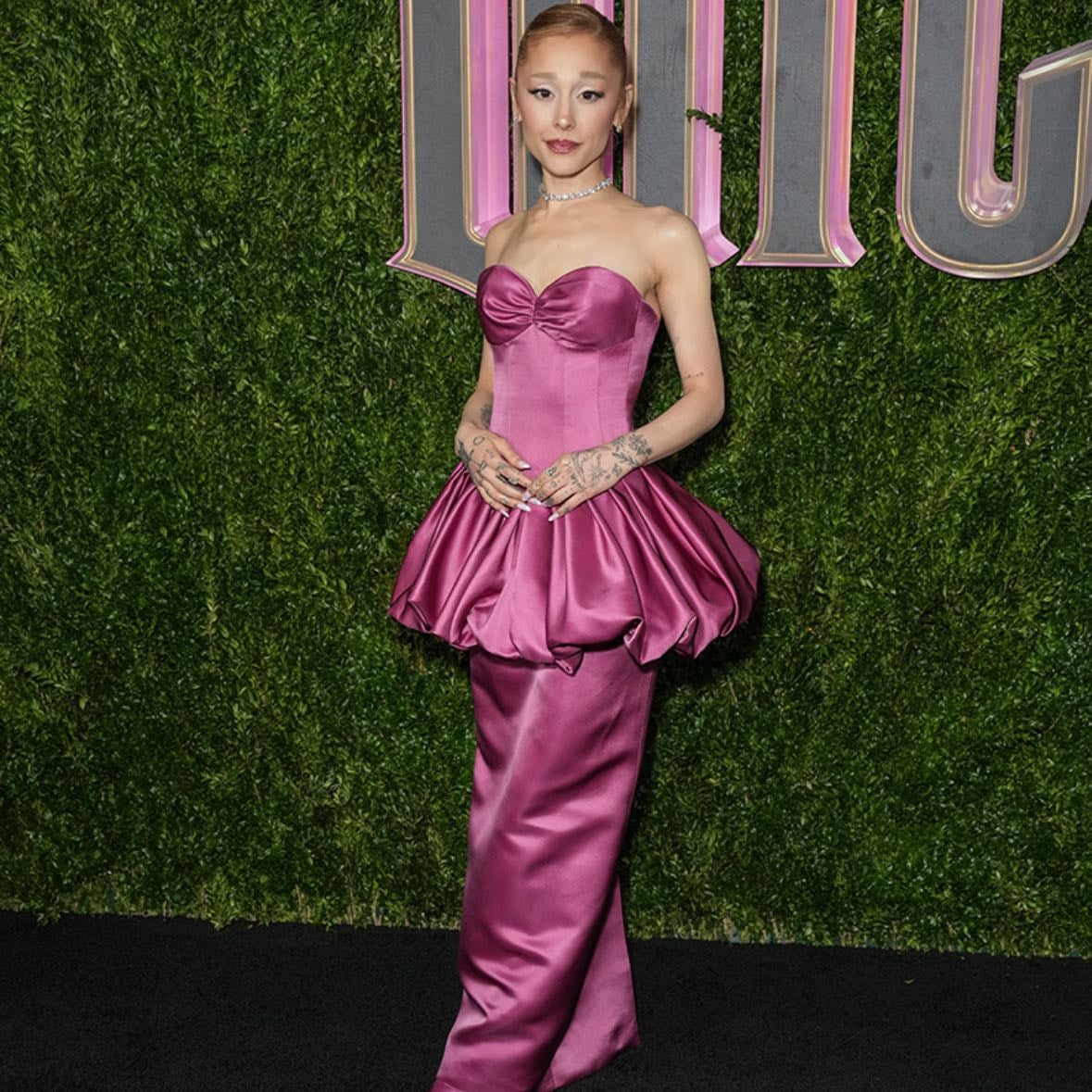 go to a premier for a new Ariana grande film - I have heard rumours of her being in so many new films so 🤞🏻