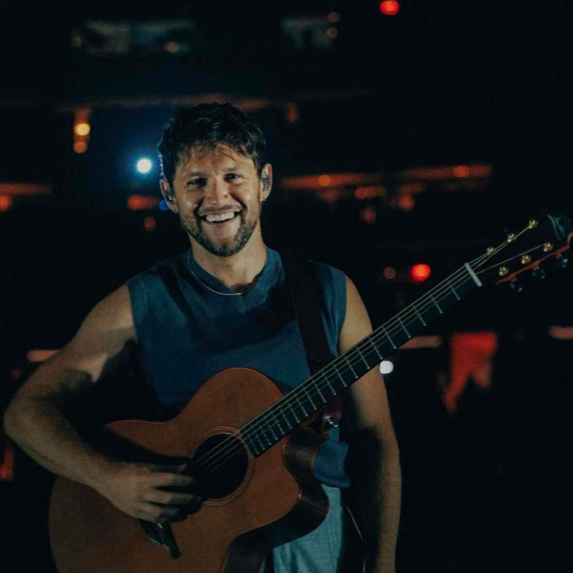 Niall Horan - Fav Song: Never Grow Up