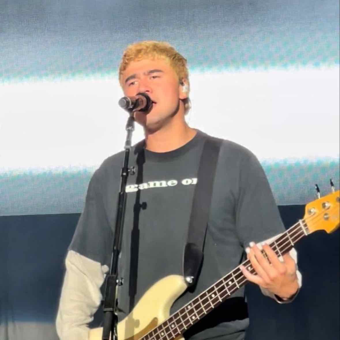 Blonde Era - We need him to do this again because it looks so damn good! 😊🩷