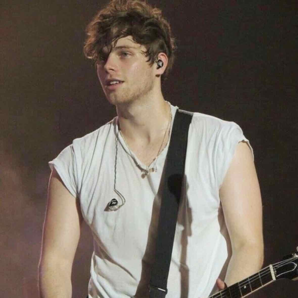 Sounds Good Feels Good Era - He was going through some sh*t but at least he looked f***ing amazing while he was doing it 🥵💚