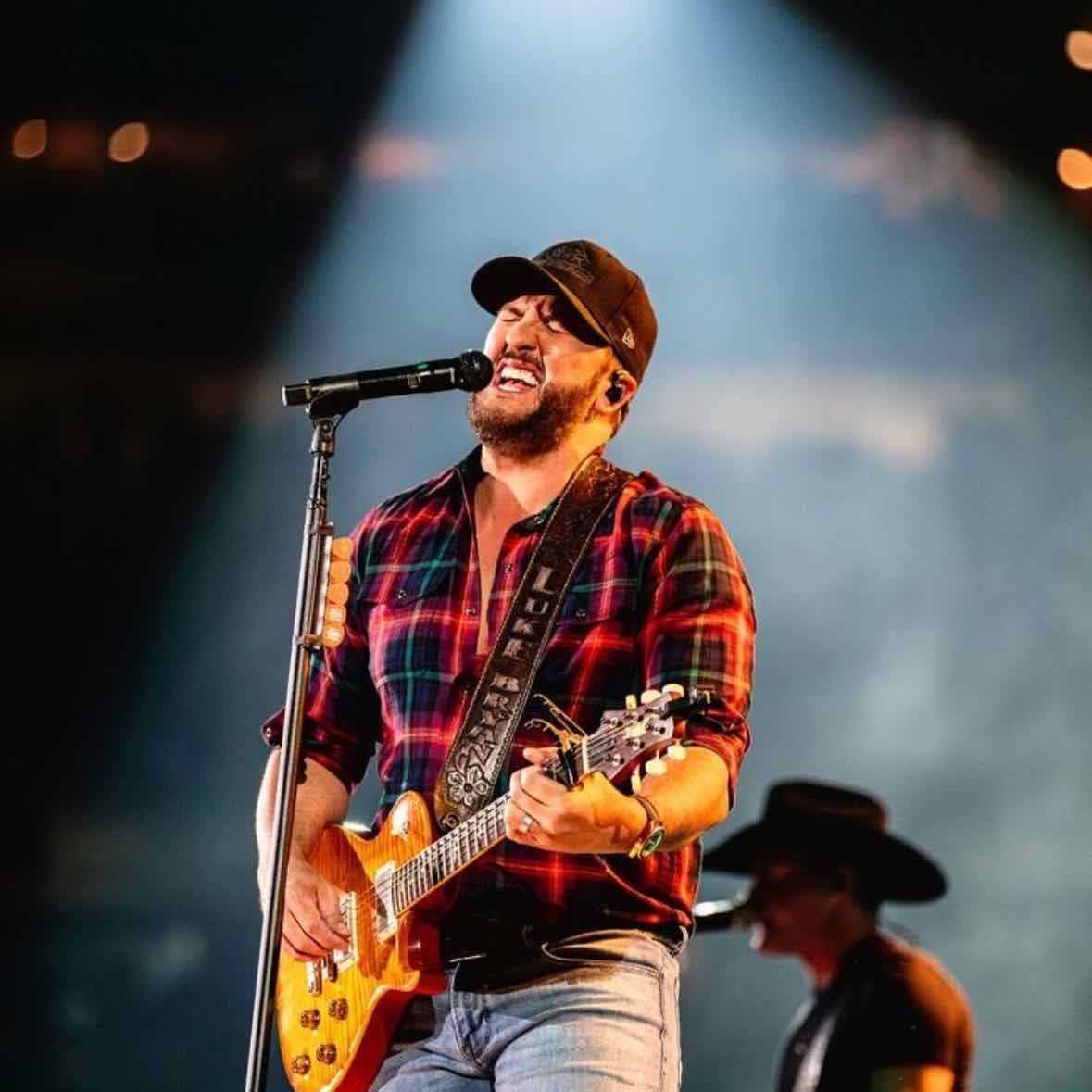 Luke Bryan - Fav Song: Love You, Miss You, Mean It