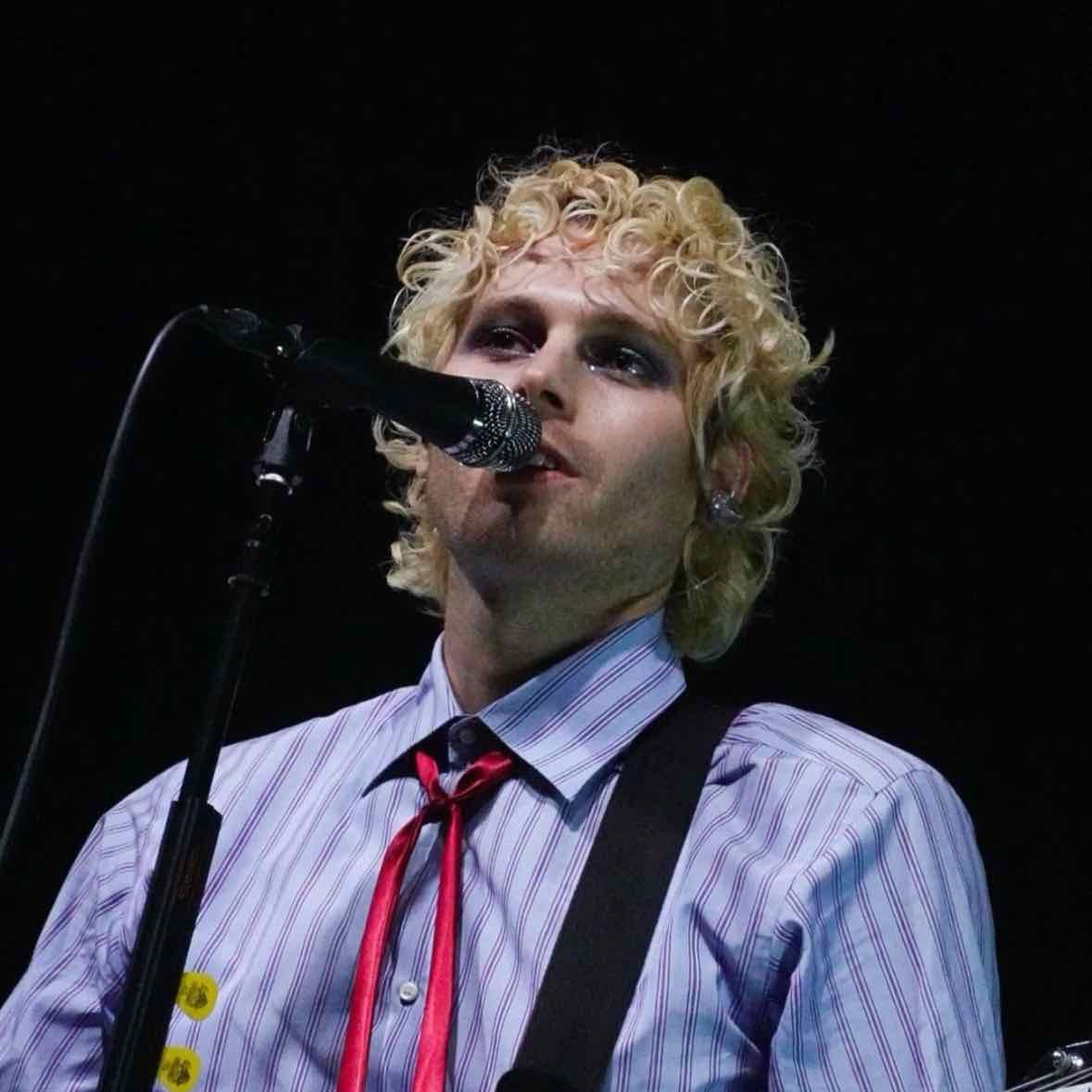 Boy Era - He was absolutely amazing on tour and his makeup looked so good every night 🥰💙