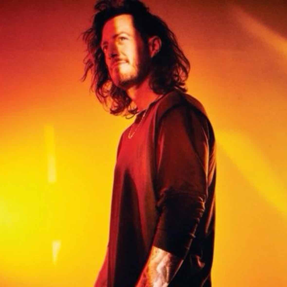 Tyler Hubbard - Fav Song: Dancin’ In The Country