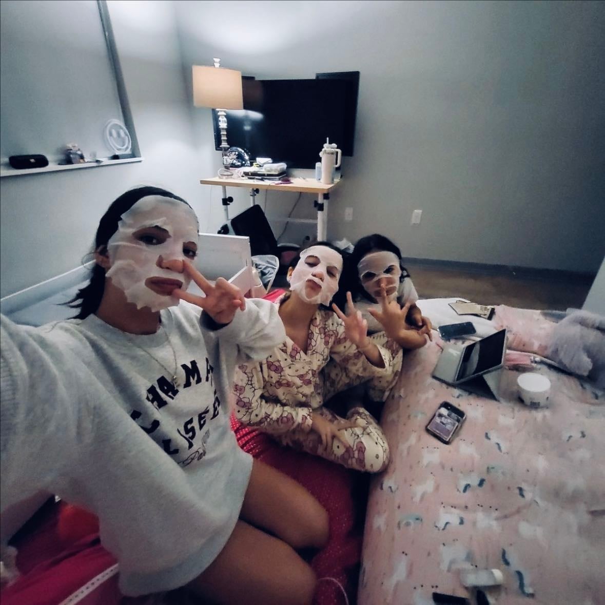 Hacerse skincare - ponerse mascarillas obligatorio!!