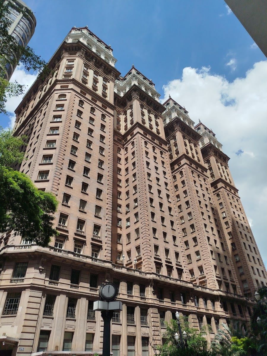Martinelli Building