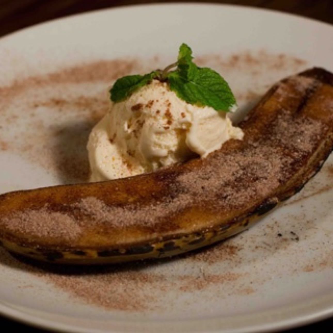 Banana com Canela e Sorvete
