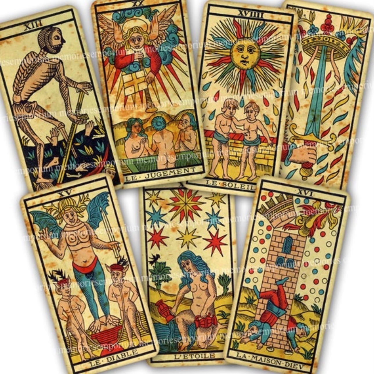 Marseille Tarot Deck - Um dos mais antigos, com arte medieval e design tradicional | One of the oldest, with medieval art and a traditional design.