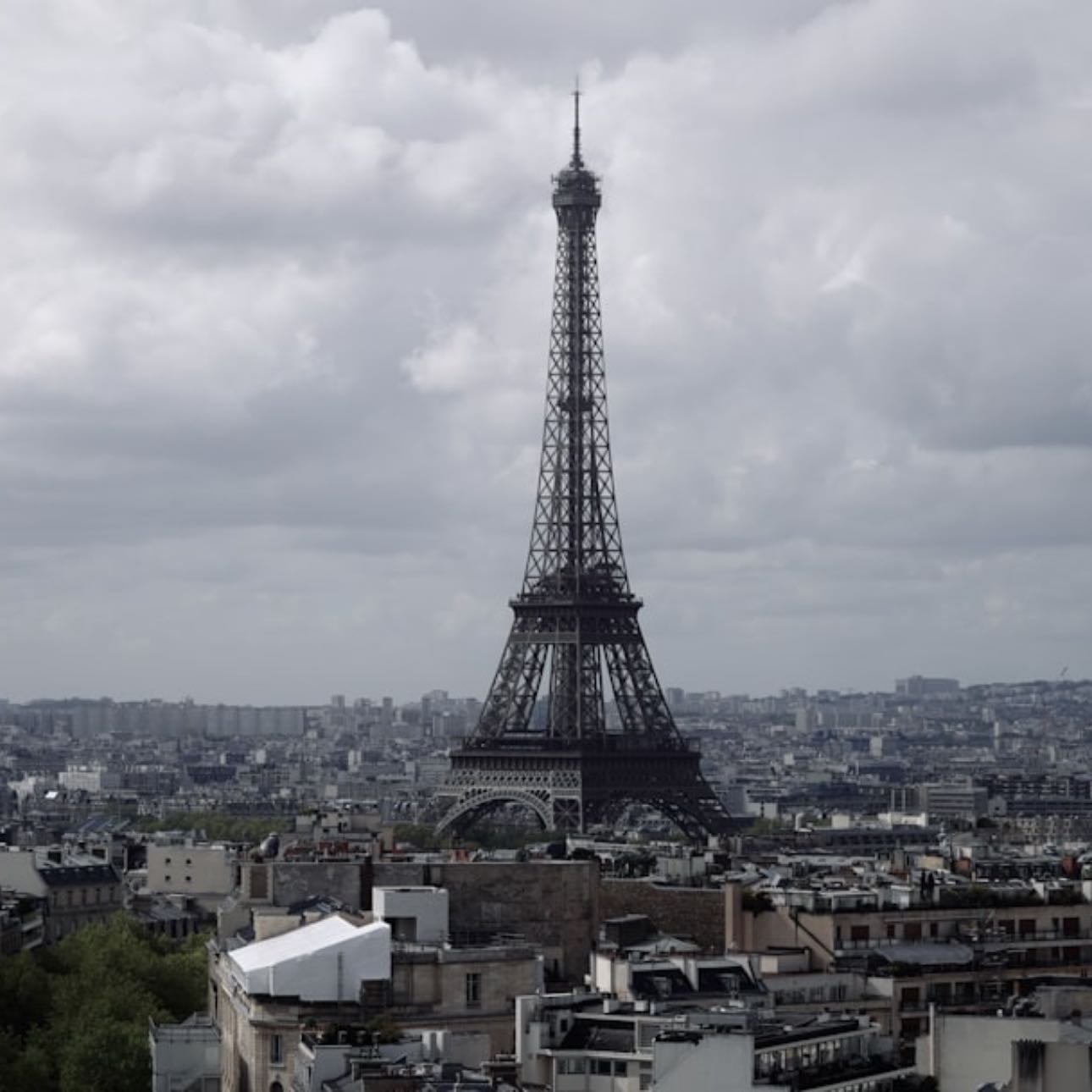 Paris, França - 2x