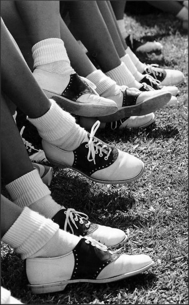 Saddle shoes