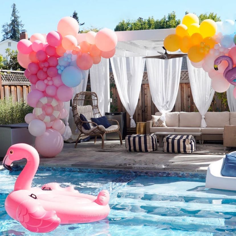 Pool party