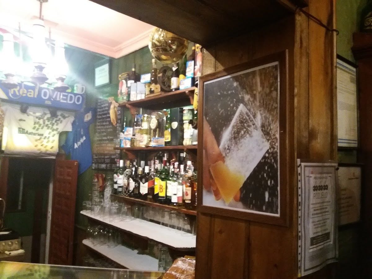 Asturiano Casa gelin