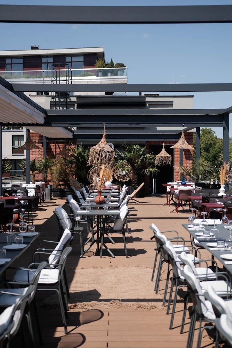 Rooftop Bar w DOCK19
