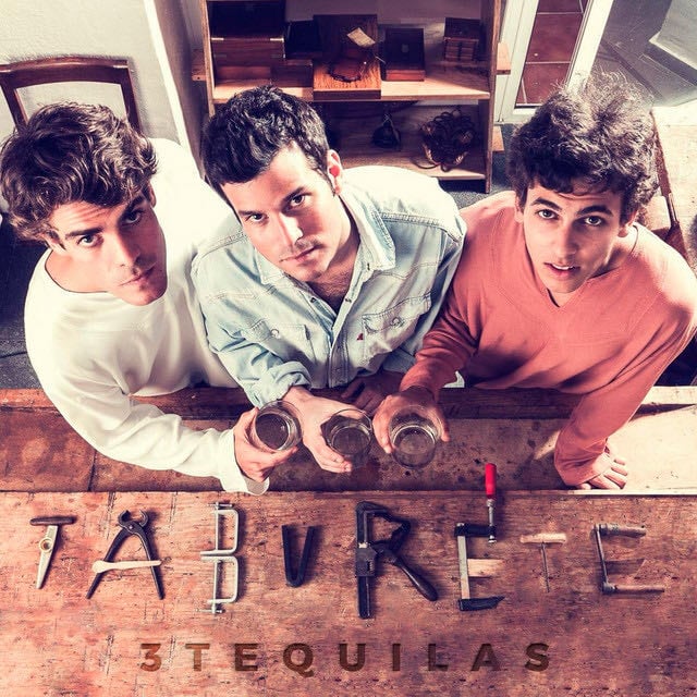 Mariposas - Song · Taburete