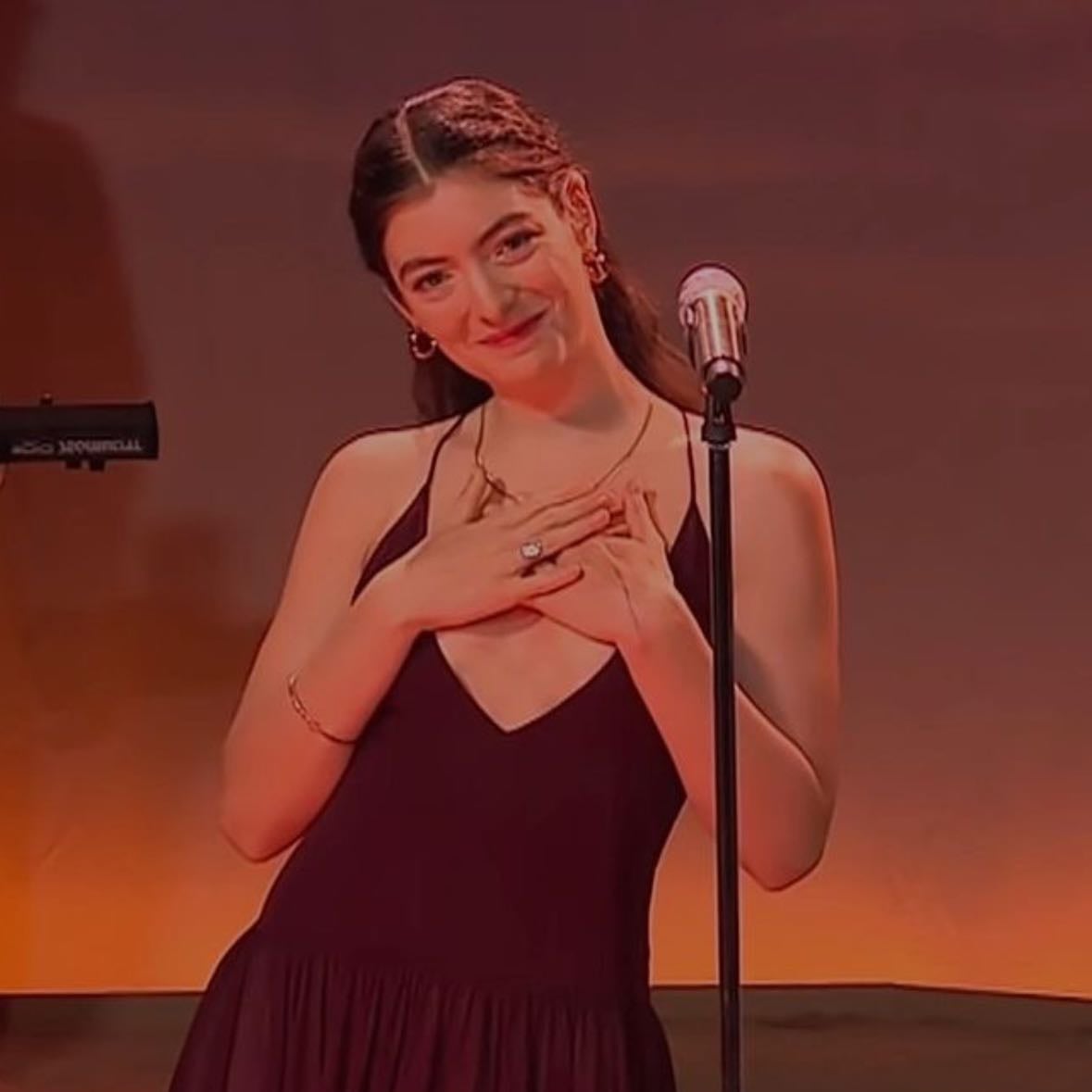 tennis court - Song · Lorde