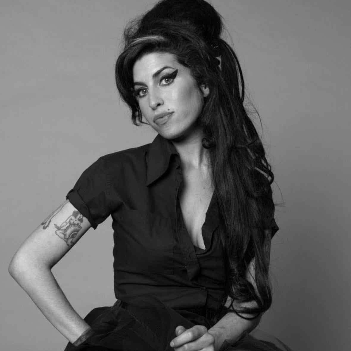 valerie (feat. amy winehouse) - Song · Mark Ronson, Amy Winehouse