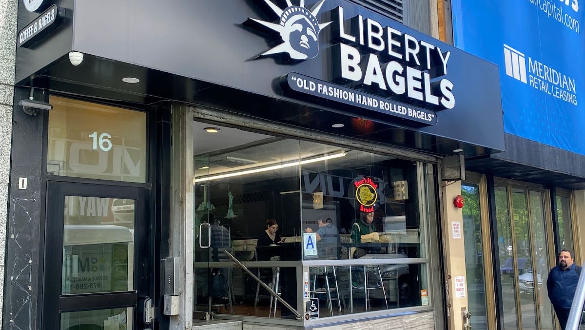 Liberty Bagels 5th Ave - favourite bagel place