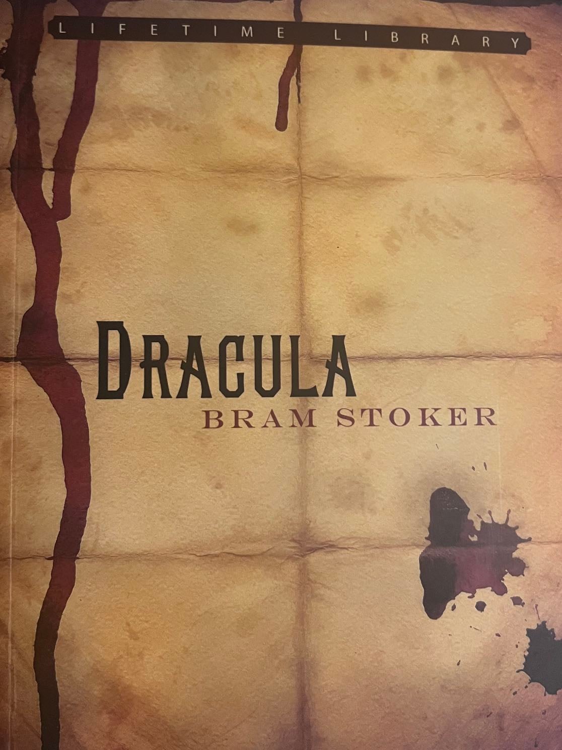 Dracula - Bram Stoker • 1897