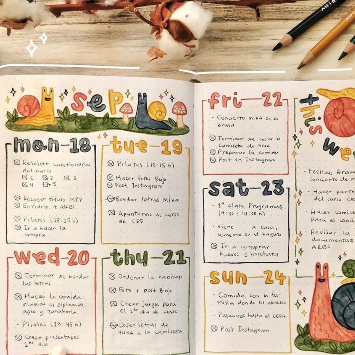 Bullet Journal - Es una agenda personal: te permite diseñarla de manera creativa y agregar todos aquellos apartados que veas necesarios para tu organización.